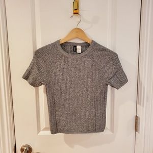 *sold* Hm small knit crop top